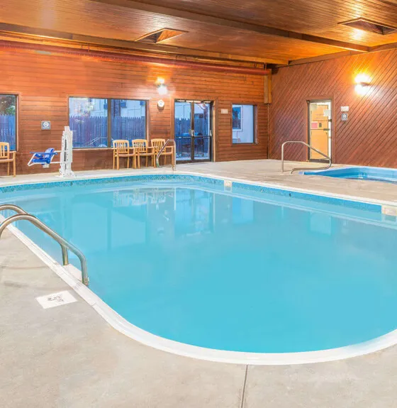 Hotels with Pool in Granite City IL